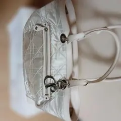 Item thumbnail for item 4023050d-f5dd-4772-bf42-97399f00d83f