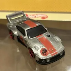 ホットウィール　ポルシェ 935 Porsche 80周年 ZAMAC ザマック