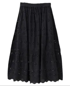 新品　アースミュージックエコロジー　シフリー刺繍スカートのサムネイル