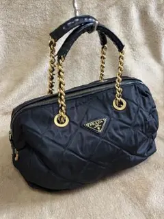 PRADAプラダ キルティング ハンドバッグ 鍵付きのサムネイル