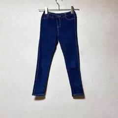 キッズ　デニムパンツ　１３０サイズ　青　カジュアル定番