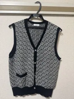 LOWRYS FARM 黒白幾何学模様ベスト