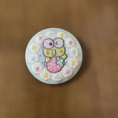 【匿名配送】サンリオ　けろけろけろっぴ 刺繍缶バッジ
