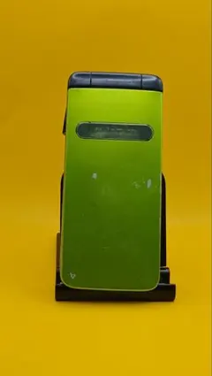 Gratina 2 折りたたみ携帯電話 本体 ライムグリーン