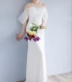 ホワイトオフショルダーウェディングドレス