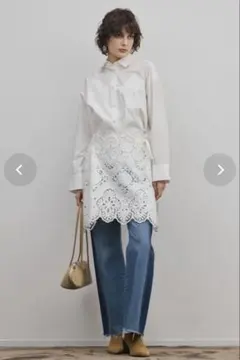 GRACE CONTINENTAL カット刺繍イレギュラーシャツ 2026SSのサムネイル