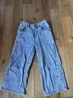 ZARA キッズ　刺繍入りライトブルーデニム　110cm