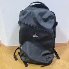 Quiksilver ブラックバックパック 大容量