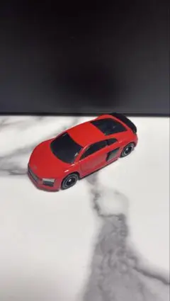 トミカ Audi R8 レッドのサムネイル