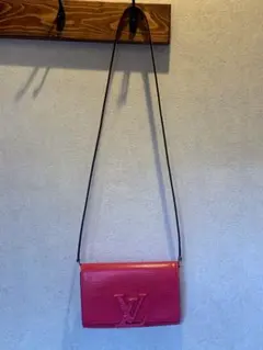 週末お値下げ中 Louis Vuitton エピレザー ショルダーバッグ