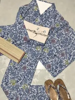 【NEW】白に水色とブルーのボタニカル柄 唐草模様 絞り染め 個性的な浴衣 NEW】白に水色とブルーのボタニカル柄 唐草模様 絞り染め 個性的な浴衣