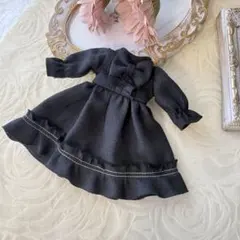 ブライス プーリップ アウトフィット 黒ワンピース クラシカル フリル リボン
