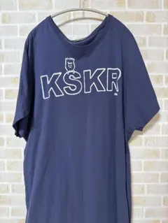 Né-net KSKR プリント 半袖 Tシャツ ネイビー　くさかりさんのサムネイル