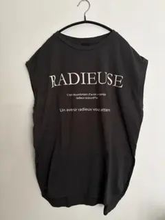 スピックアンドスパン RADIEUSE Tシャツ チャコールグレーのサムネイル