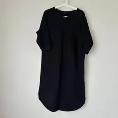 ユニクロ　ワッフル素材ワンピース 七分袖 ブラック