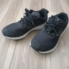 Mizuno ブラック スニーカー　23.5㎝