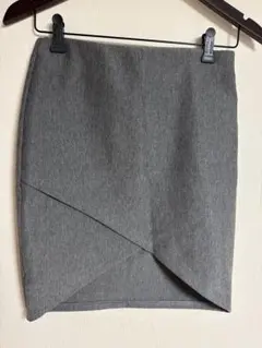 【極美品】glam city フロントラップ タイトスカート グレー 伸縮性◎のサムネイル