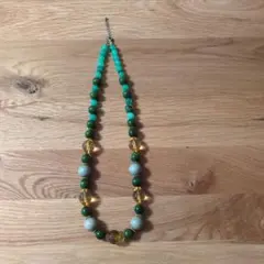 緑と黄色のビーズ ロングネックレス