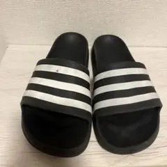 adidas ストライプサンダル