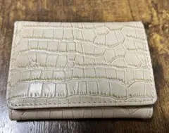 BEAMS クロコ　ピンク 三つ折り財布