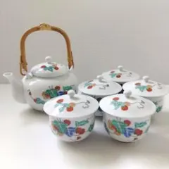 有田焼 紫雲 柿右衛門様式 苺文 花実文 色絵 色錦 茶器揃 急須 蓋付き湯呑み