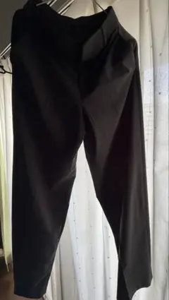 ユニクロタックワイドパンツグレー