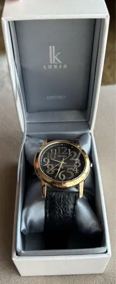 SEIKO ルキア　腕時計　防水　ソーラー　黒　SSVQ 008