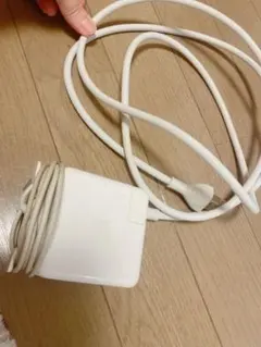 アップルのPC（MacBook）の充電器