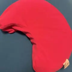 赤い腎臓型クッションのサムネイル