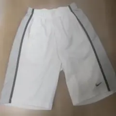 NIKE ショートパンツ ホワイト×グレー×ブラックのサムネイル