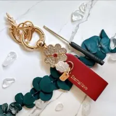 四つ葉クローバー キーホルダー 本革 韓国風 キーケース バッグチャーム