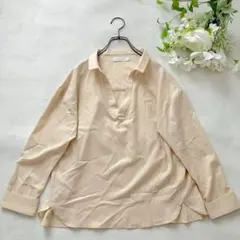 CECIL McBEEスキッパーシャツ（M）ベージュ系　とろみ　無地のサムネイル