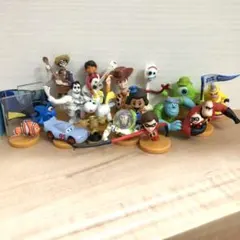 チョコエッグ　ディズニー　ピクサー　16体まとめて