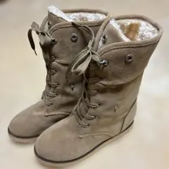 ベージュレースアップムートンブーツ