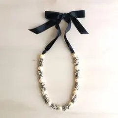 パールとメタルビーズのネックレス