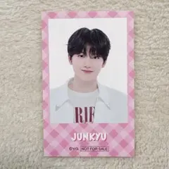 TREASURE はぴだんぶいカフェ　ステッカー　ジュンギュ