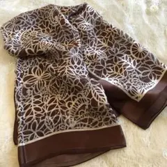 花柄シルクスカーフ　正方形シルク100% 日本製 大判85×85