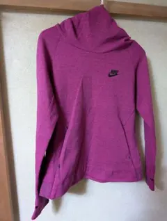 Nike フード付きパーカー Mサイズ ピンク　特価