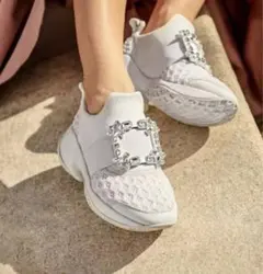 ビジュー付きスニーカー　サイズ36 （23センチ）