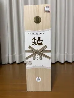 山形県最古の酒蔵 小屋酒造 大吟醸 絹 桐箱入 - メルカリ