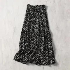 最終タグ付きmarjour 【HPS別注】FLOWER TIERED SKIRTのサムネイル