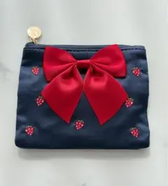 Item thumbnail for item ba07b704-d701-40f3-b7e3-e4e04b56934a