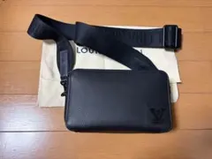 正規 LOUIS VUITTON ショルダーバッグ ブラック鑑定済みM59161のサムネイル