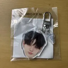 treasure ヨシ 顔アクキー 哀