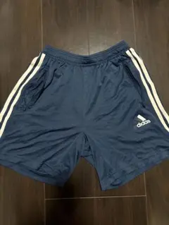 adidas ネイビー ハーフパンツ Mサイズ　サッカー