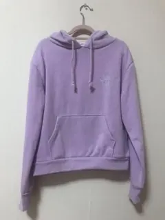 フード部分がファーの可愛いパーカー