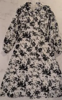 An MILLE アンミール バックレースフリルロングワンピース 花柄 Aラインのサムネイル