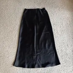 本日のみ値下げ！ZARA サテンマーメイドスカート