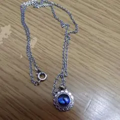 お花のネックレス