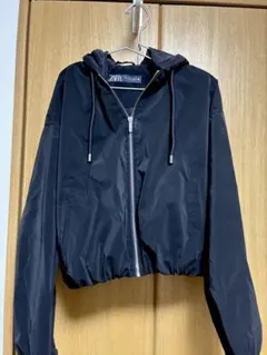 【ZARA 】フード付き　ブラック　クロップド　ブルゾン